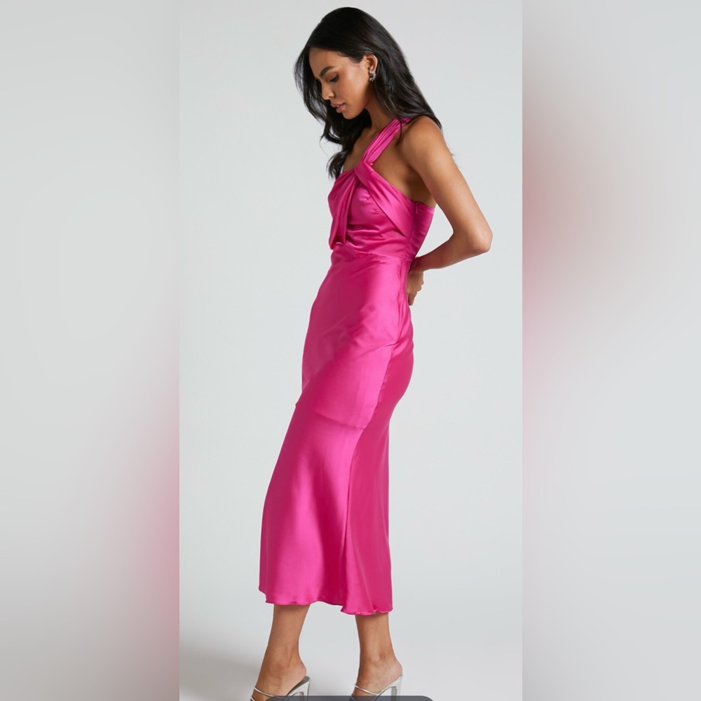 CARMELLA MIDI DRESS - ONE SHOULDER TWIST DETAIL DRESS IN FUCHSIA
